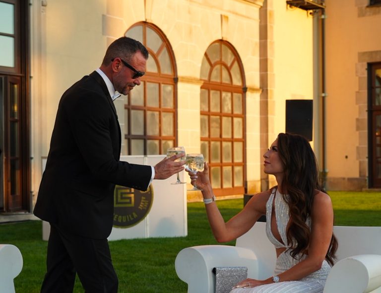 629CBD4E-8F34-4447-98A8-573935485438